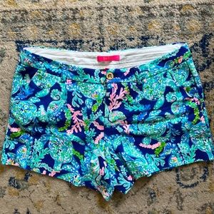 Lily Pulitzer Knit Shorts Like New Size 14.